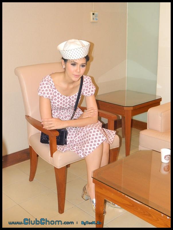 ชมพู่ อารยา  ในชุดสุดหวานน่ารัก