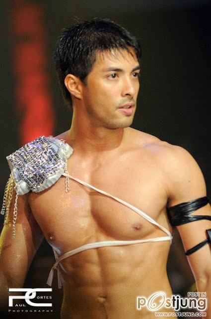 Joross Gamboa
