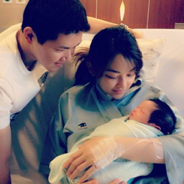 น่ารักจัง! น้องโปรด ลูกชายเป้ย-ป๊อป โตขึ้นท่าจะหล่อนะเนี่ย