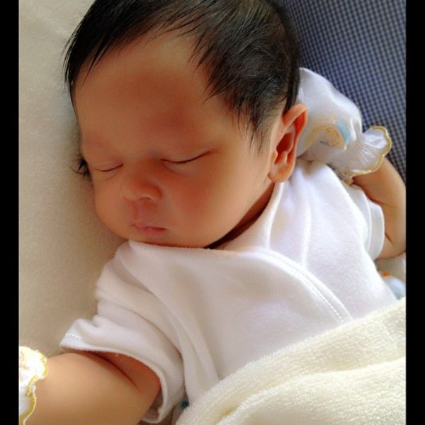น่ารักจัง! น้องโปรด ลูกชายเป้ย-ป๊อป โตขึ้นท่าจะหล่อนะเนี่ย