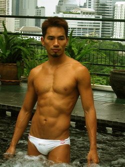 ถอดโชว์เรือนร่าง 41