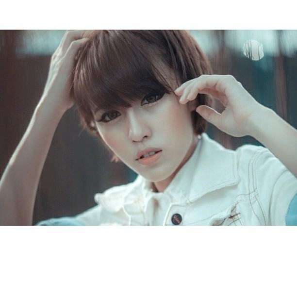 งานเข้า! แอปเปิ้ล ทนไม่ได้ โฟร์ พูดกระทบ “คนลาว“ !!
