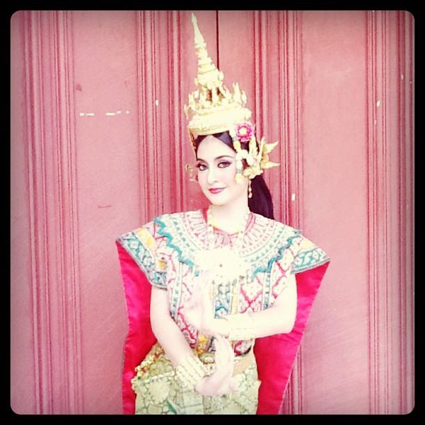 ตรี นันทรัตน์ ชุดไทย2