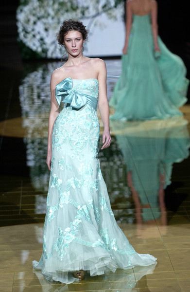 ทั่วโลกจับตา ไทยจะใส่ชุดไหนไปเวทีmu 2012
