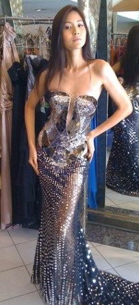 ทั่วโลกจับตา ไทยจะใส่ชุดไหนไปเวทีmu 2012