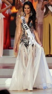 ทั่วโลกจับตา ไทยจะใส่ชุดไหนไปเวทีmu 2012