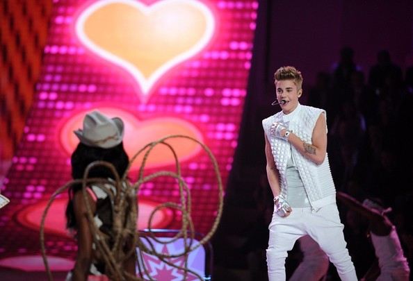justin bieber The 2012 Victoria's Secret Fashion Show