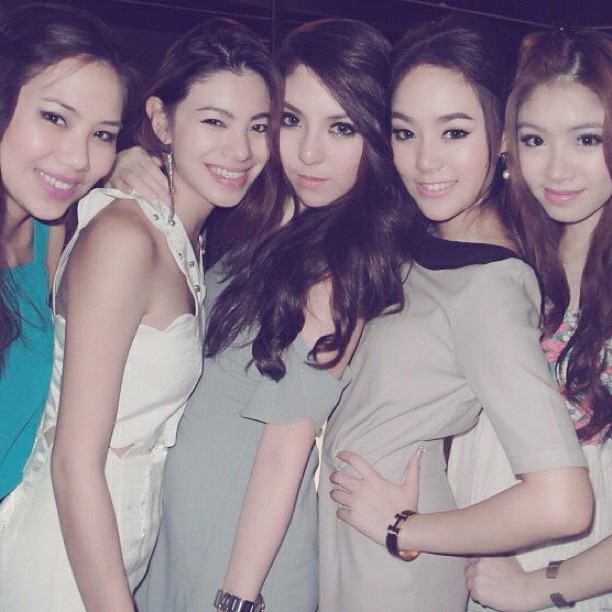 รู้สึกว่า " กัสจัง "  จะผอมลงแล้วสวยขึ้นนะ