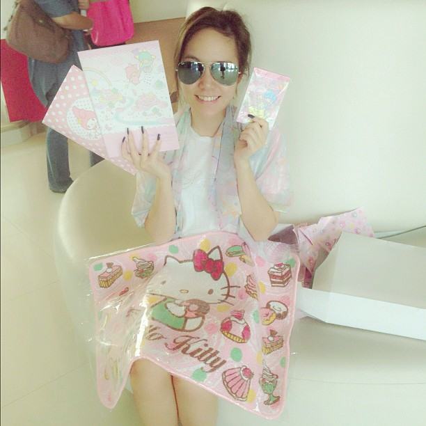 รู้สึกว่า " กัสจัง "  จะผอมลงแล้วสวยขึ้นนะ