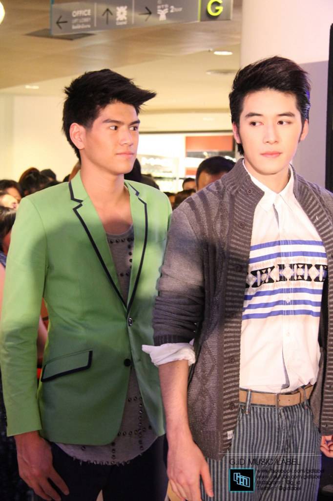 [G-Junior] หนุ่มคอปเตอร์เดินแบบในงาน Silom Complex Grand Opening