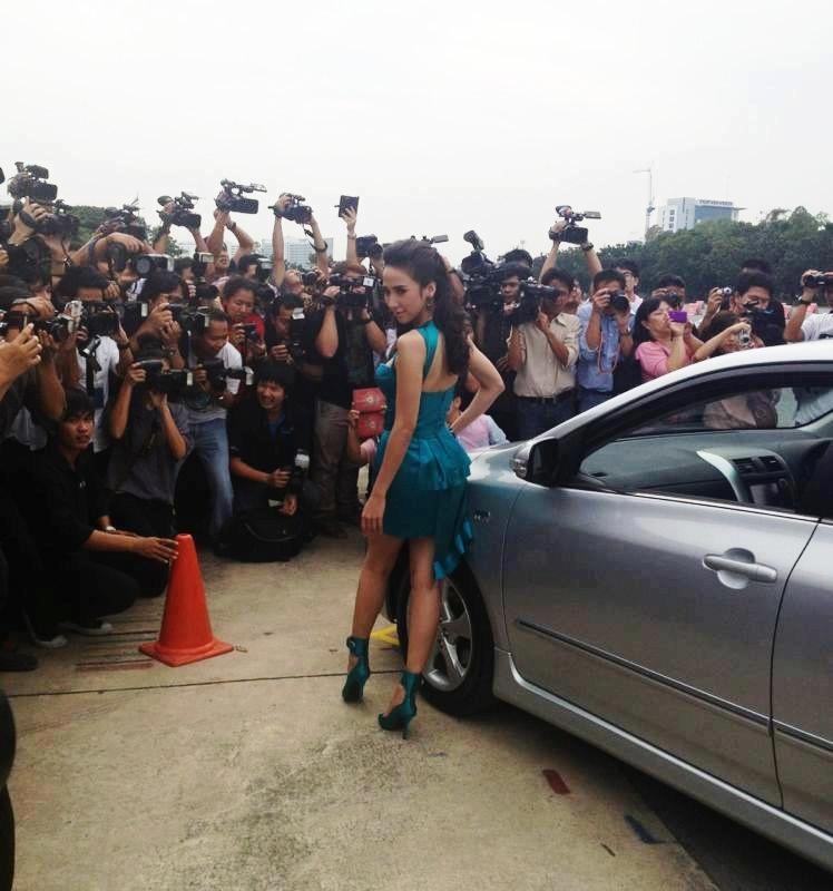 สวยเจิดเริ่ดสุดๆ @Toyota Corolla Altis !!