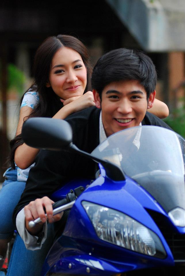 เบื้องหลัง หยกเลือดมังกร ฉาก หยกแข่งมอเตอร์ไซด์กับพวกแว๊นซ์  (พอร์ช-มิน) คืนนี้แล้ว