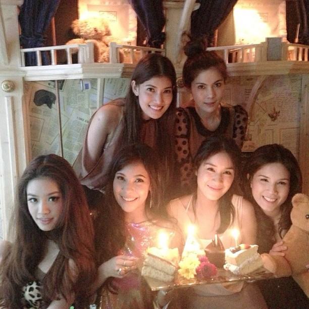 นางเอกขาวจั๊ว เกรซ กาญจน์เกล้า