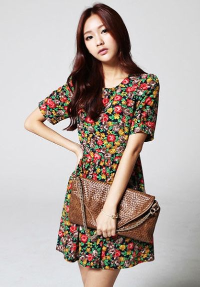 แฟชั่น เดรสพิมพ์ลาย เทรนด์แรง ๆ สวยได้ถึงปีหน้า