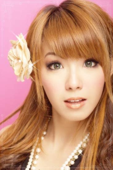 "ทับทิม VRZO"  สาวสุดฮอตในโลกออนไลน์