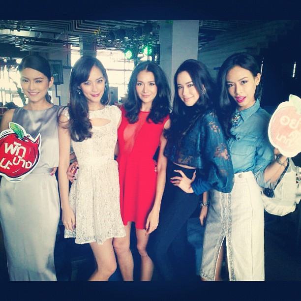 มาลินี มะลิ โคทส์ นางแบบ ผิวขาวจั๊ว