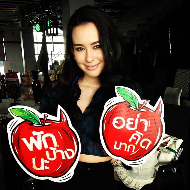 มาลินี มะลิ โคทส์ นางแบบ ผิวขาวจั๊ว