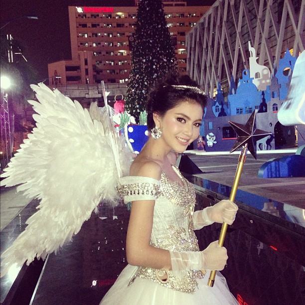 วินาทีนี้ แพนเค้ก หรือ ใหม่ คุณคิดว่าใครสวยกว่ากัน