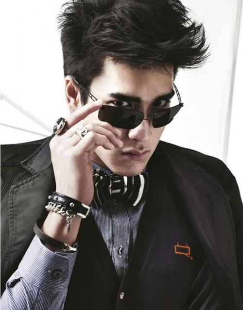 ณเดชน์ คูกิมิยะ @ เปรียว vol. 32 no. 699 November 2012
