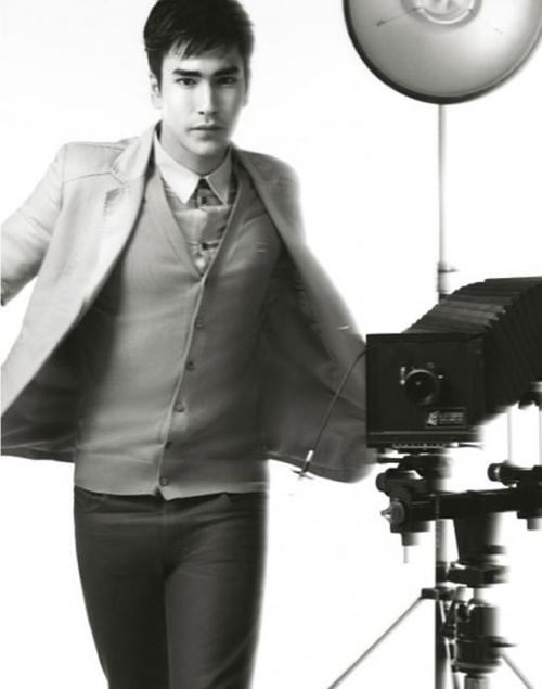 ณเดชน์ คูกิมิยะ @ เปรียว vol. 32 no. 699 November 2012