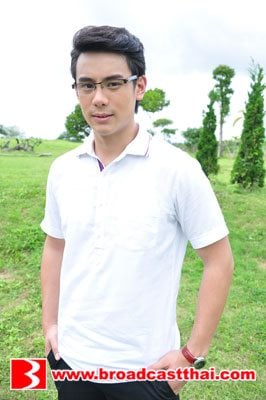 แบงค์ อาทิตย์ ตั้งวิบูลย์พาณิชย์ หมอบี สุดหล่อ จาก แรงเงา