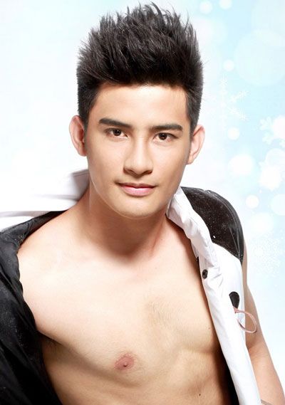 รางวัลชนะเลิศรองอันดับ 1 : รุจ หว่อง จากประเทศไทย