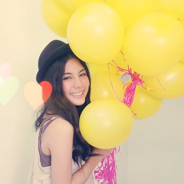 ฟ้า อริสรา สาวฮอตคนดังจากรั้วบดินทร2 สวย เป๊ะ เพอร์เฟ็กต์