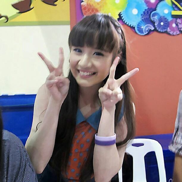 พลอย ธนิดา หรือ ออม ลูกพี่ลูกน้อง