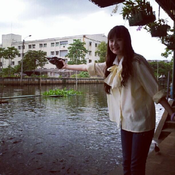 พลอย ธนิดา หรือ ออม ลูกพี่ลูกน้อง