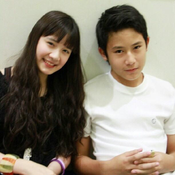 พลอย ธนิดา หรือ ออม ลูกพี่ลูกน้อง