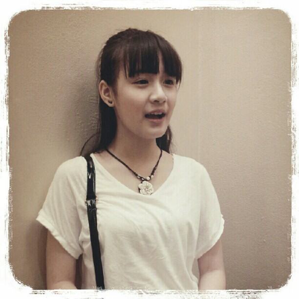 พลอย ธนิดา หรือ ออม ลูกพี่ลูกน้อง
