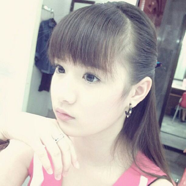 พลอย ธนิดา หรือ ออม ลูกพี่ลูกน้อง