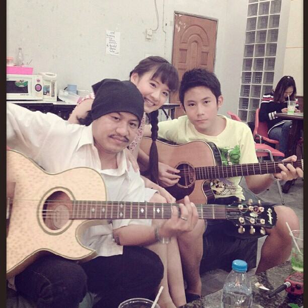 พลอย ธนิดา หรือ ออม ลูกพี่ลูกน้อง