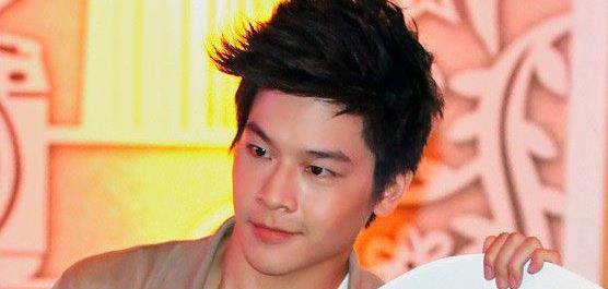 คนรักมาร์ช จุฑาวุฒิ ภัทรกำพล Home ความรัก ความสุข ความทรงจำ ]