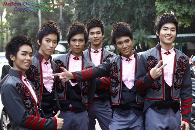 หลีดแพทย์ มช. 2554