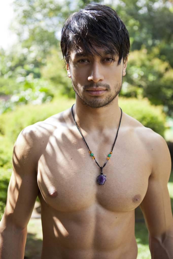 Photoshoot men album 507 : Cesar Curti (Mr.International 2011)