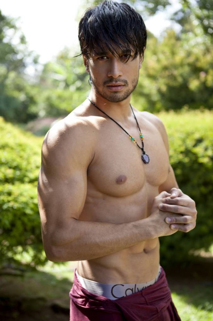 Photoshoot men album 507 : Cesar Curti (Mr.International 2011)