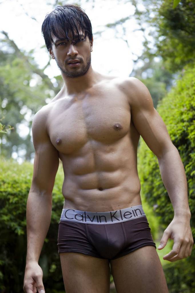Photoshoot men album 507 : Cesar Curti (Mr.International 2011)