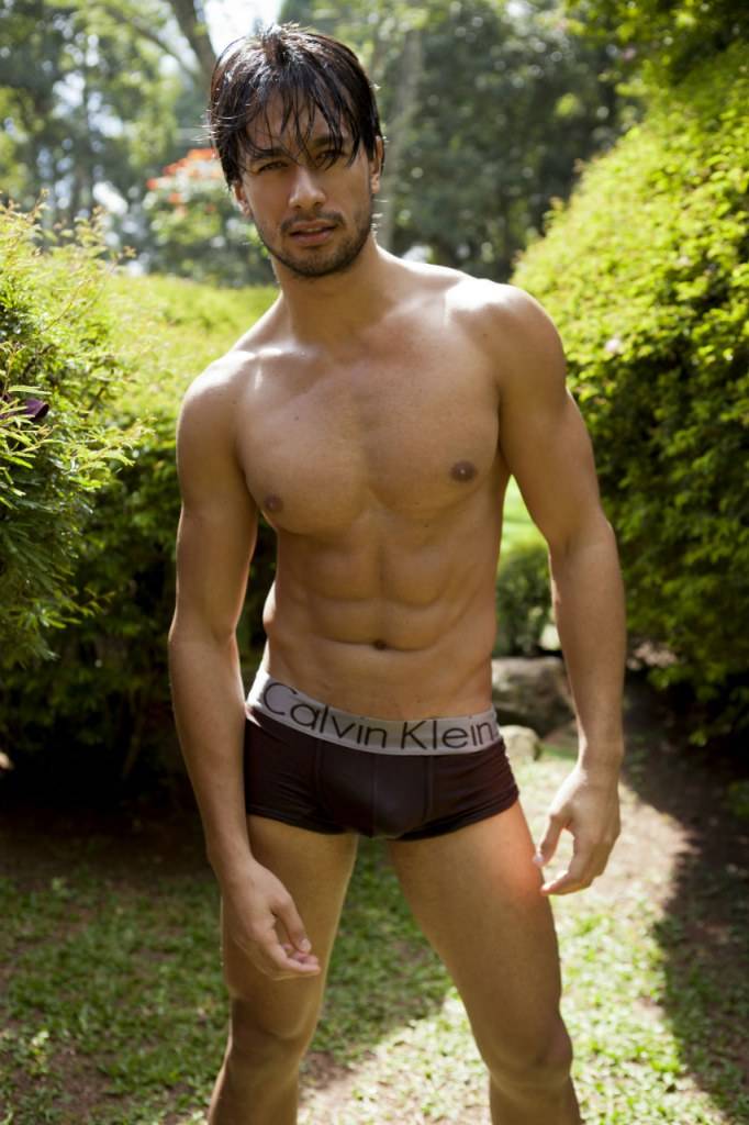 Photoshoot men album 507 : Cesar Curti (Mr.International 2011)