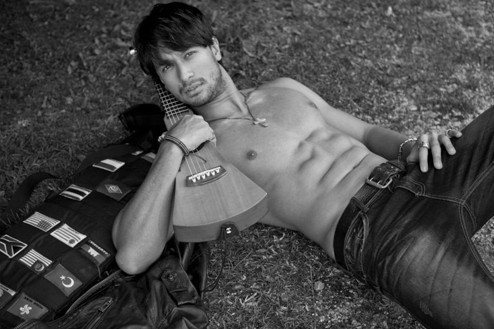 Photoshoot men album 507 : Cesar Curti (Mr.International 2011)