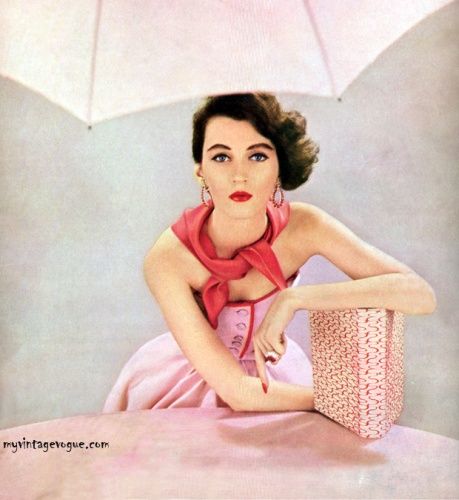 Dovima !! นางแบบโมเดลสุดเริดเเห่งยุค 50s