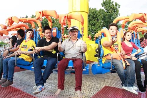 ปิดเทอมนี้ที่ Dream World กับเครื่องเล่น "ทอร์นาโด" By ichitan