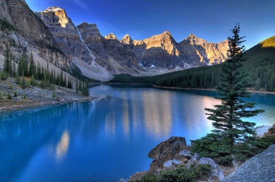 11. Moraine Lake, Canada
