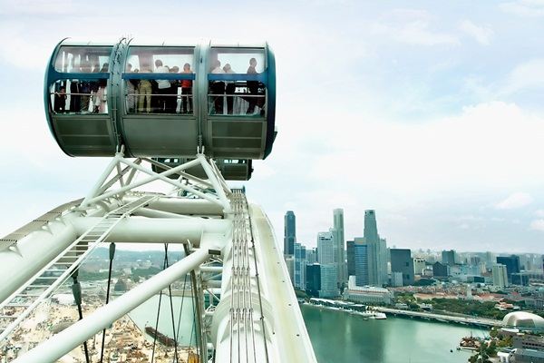 Singapore Flyer ชิงช้าสวรรค์ที่ใหญ่ที่สุดในโลก ในขณะนี้