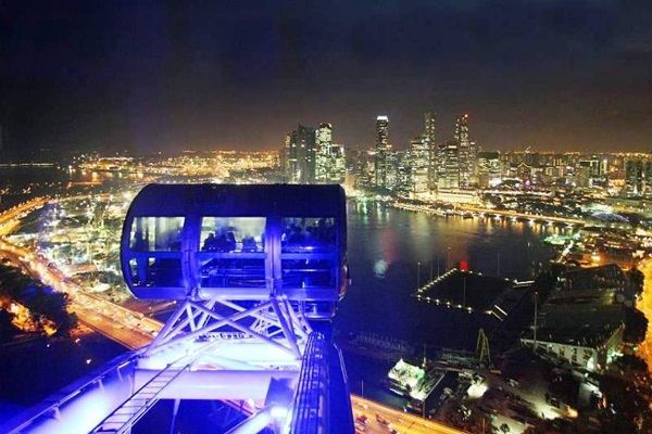 Singapore Flyer ชิงช้าสวรรค์ที่ใหญ่ที่สุดในโลก ในขณะนี้