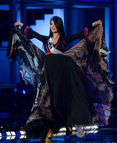 ใครสวิงราตรีไดเริ่ดที่สุดใน Miss Universe Evening Gown