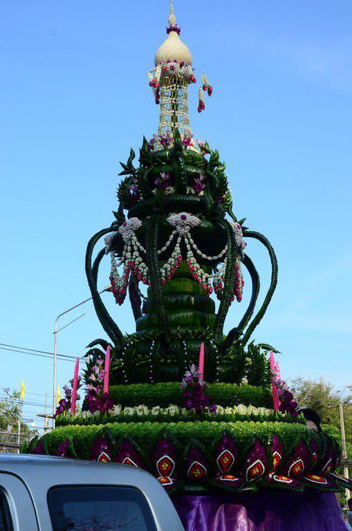 ขบวนแห่งานลอยกระทง มมส 2555 และการประกวด นารีศรีโรจนากร