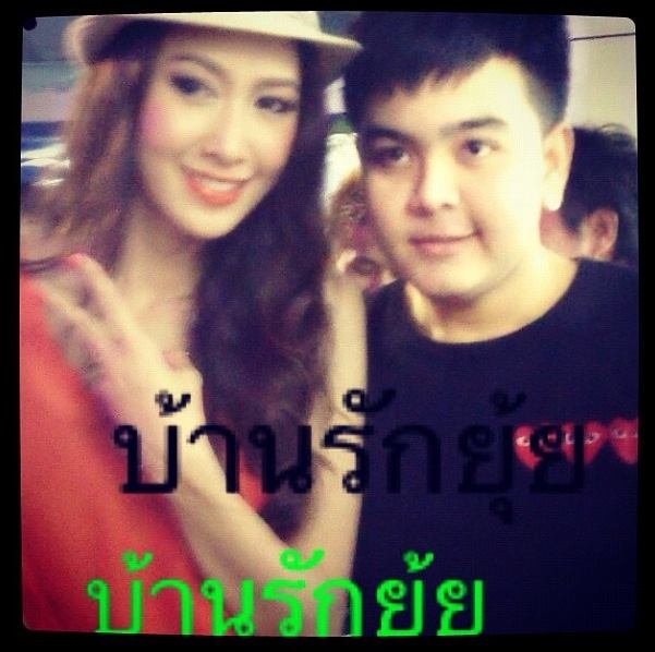 ยุ้ย จีรนันท์ เจอแฟนคลับจากระยอง เจอทีกอดกลมเกลียว
