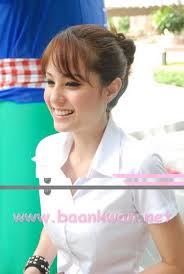 ขวัญ อุษามณี ในชุดนักศึกษาค่ะ น่ารักมากกกก^__^