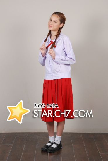 ขวัญ อุษามณี ในชุดนักศึกษาค่ะ น่ารักมากกกก^__^